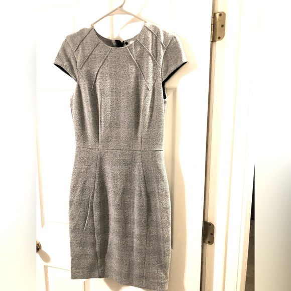 L/N Grey Cap Sleeve Dress Size 4 - Picture 3 of 8